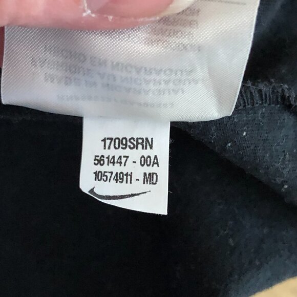 Nike Athletic T Shirt - Retro Beach from Hill - Picture 7 of 8